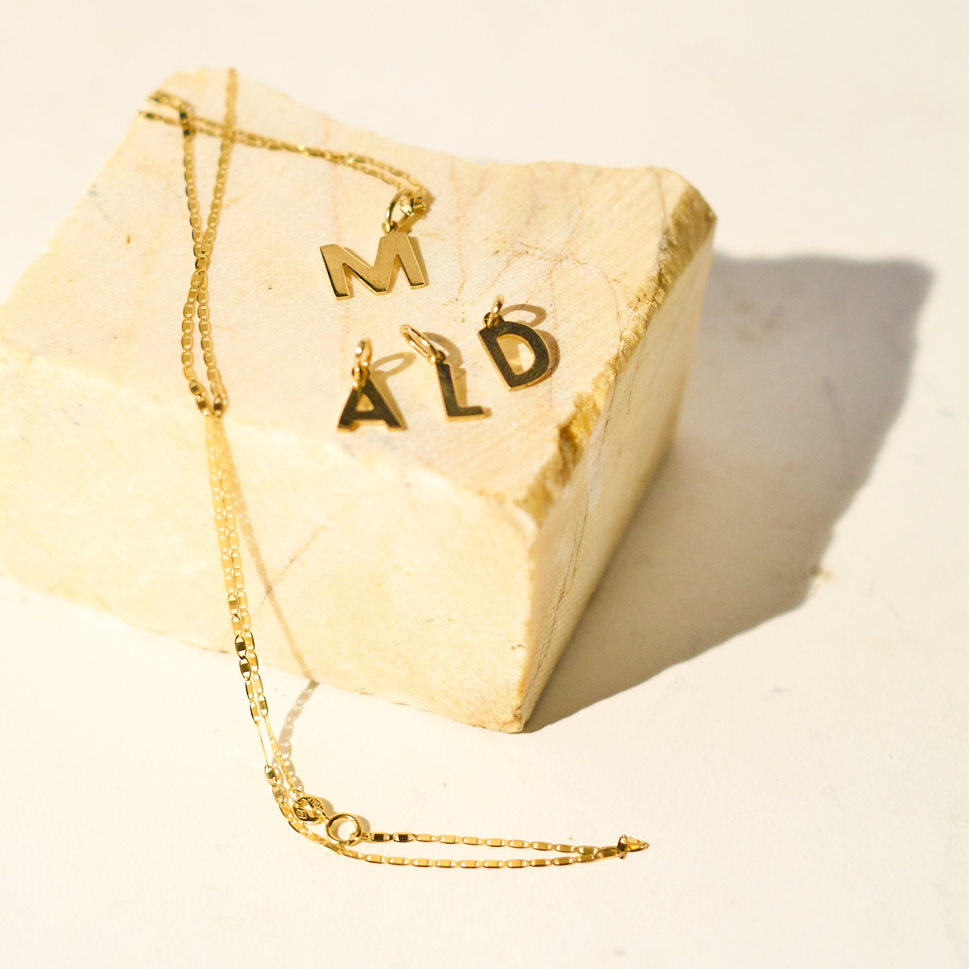 Collar Identidad